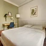 Room In Charming 3-Bedroom Apartment Near Bois De Vincennes