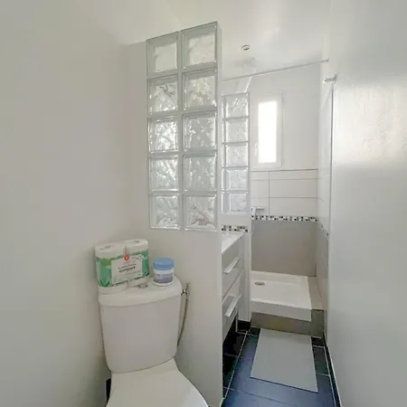In Charming 3-bedroom Near Bois De Vincennes *