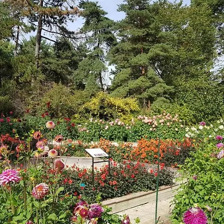 Holiday home In Charming 3-bedroom Near Bois De Vincennes Paris